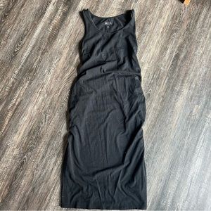 Isabel black maternity dress - size medium